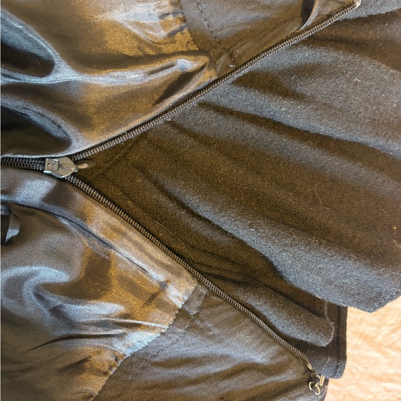 GAP Women's Black Mini Skirt with Ruffle Hem - Picture 5 of 9